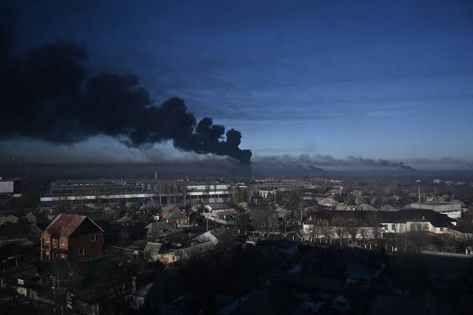 Bombardeos en Ucrania pese a tregua anunciada por Rusia