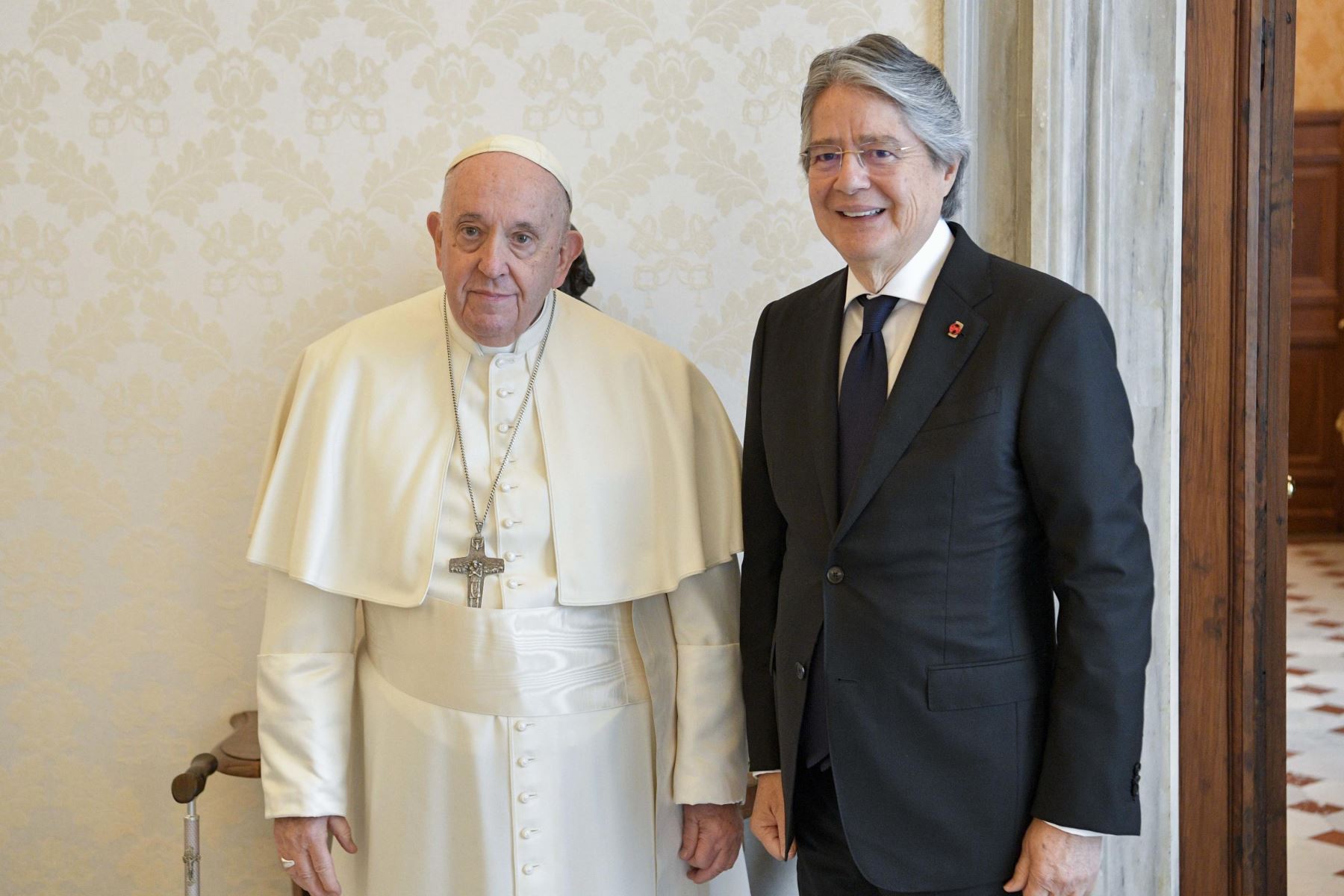 Presidente Lasso se reunió ayer con el papa Francisco