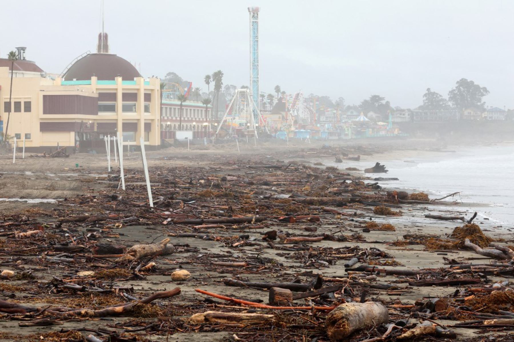 Tornados causan al menos siete fallecidos, informó gobernadora