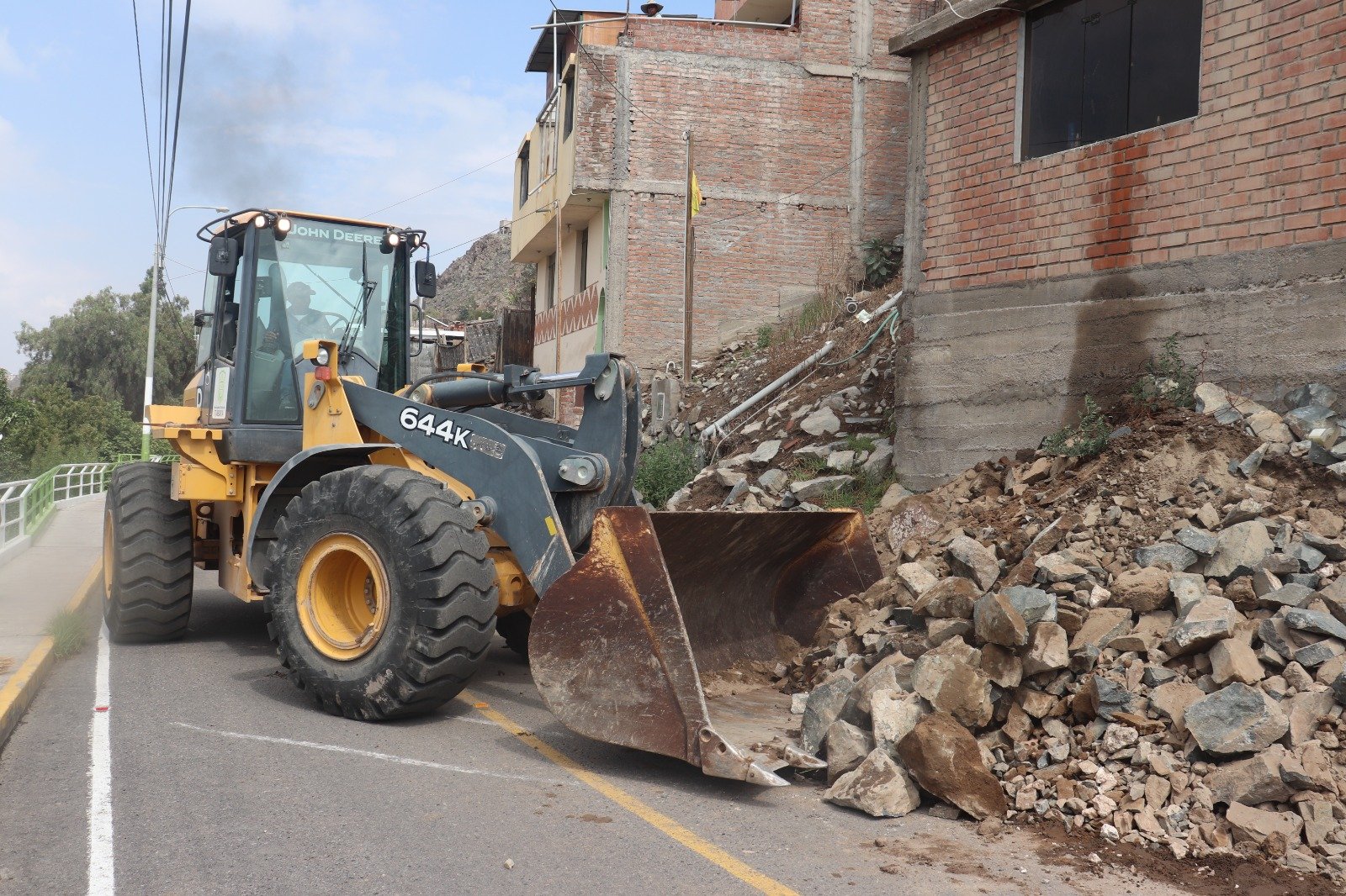 SE RECOGIO MÁS DE 15 TONELADAS DE ESCOMBROS, CON EL PROGRAMA DENOMINADO VIAS LIMPIAS