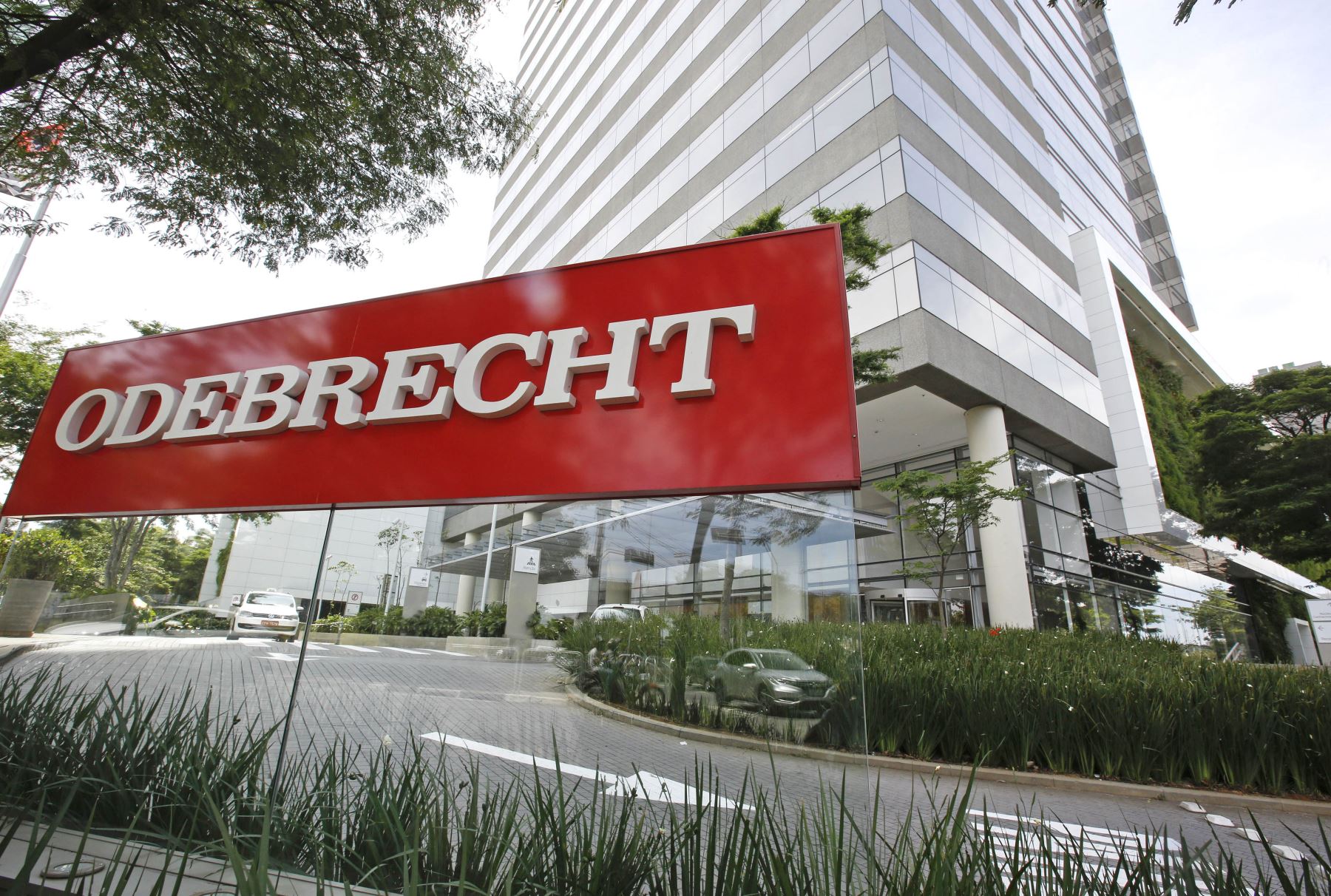 Multan a Odebrecht por ocultar información