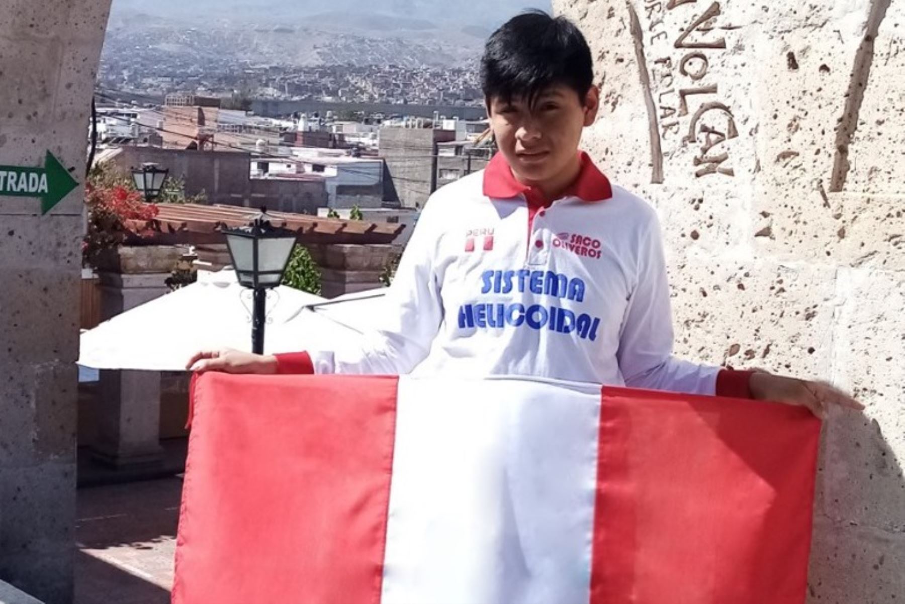 Estudiante arequipeño gana medalla de plata en olimpiada internacional de Ciencias