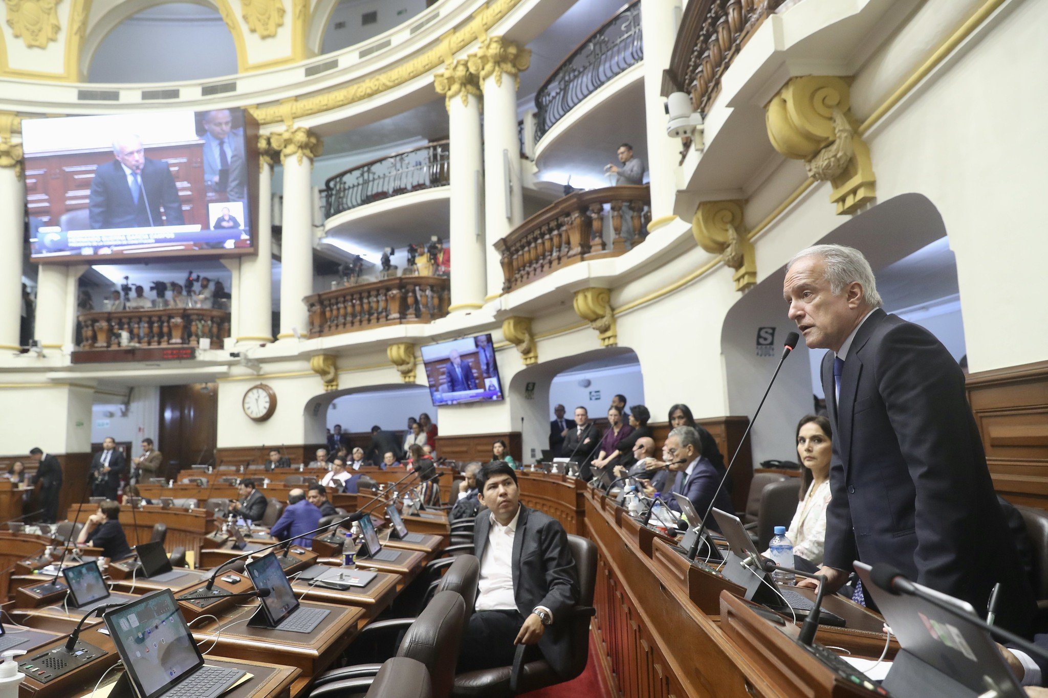 Cuatro bancadas votaron en contra del adelanto de elecciones para el 2023