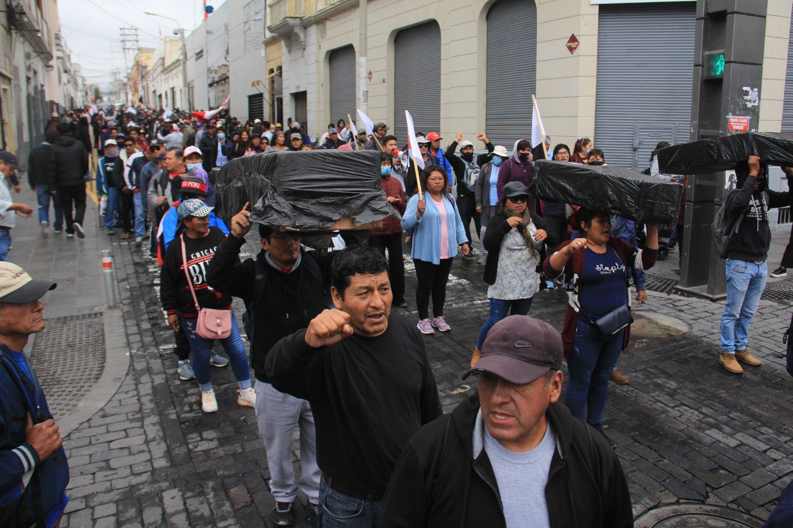 Gobierno decretó emergencia en siete regiones del país