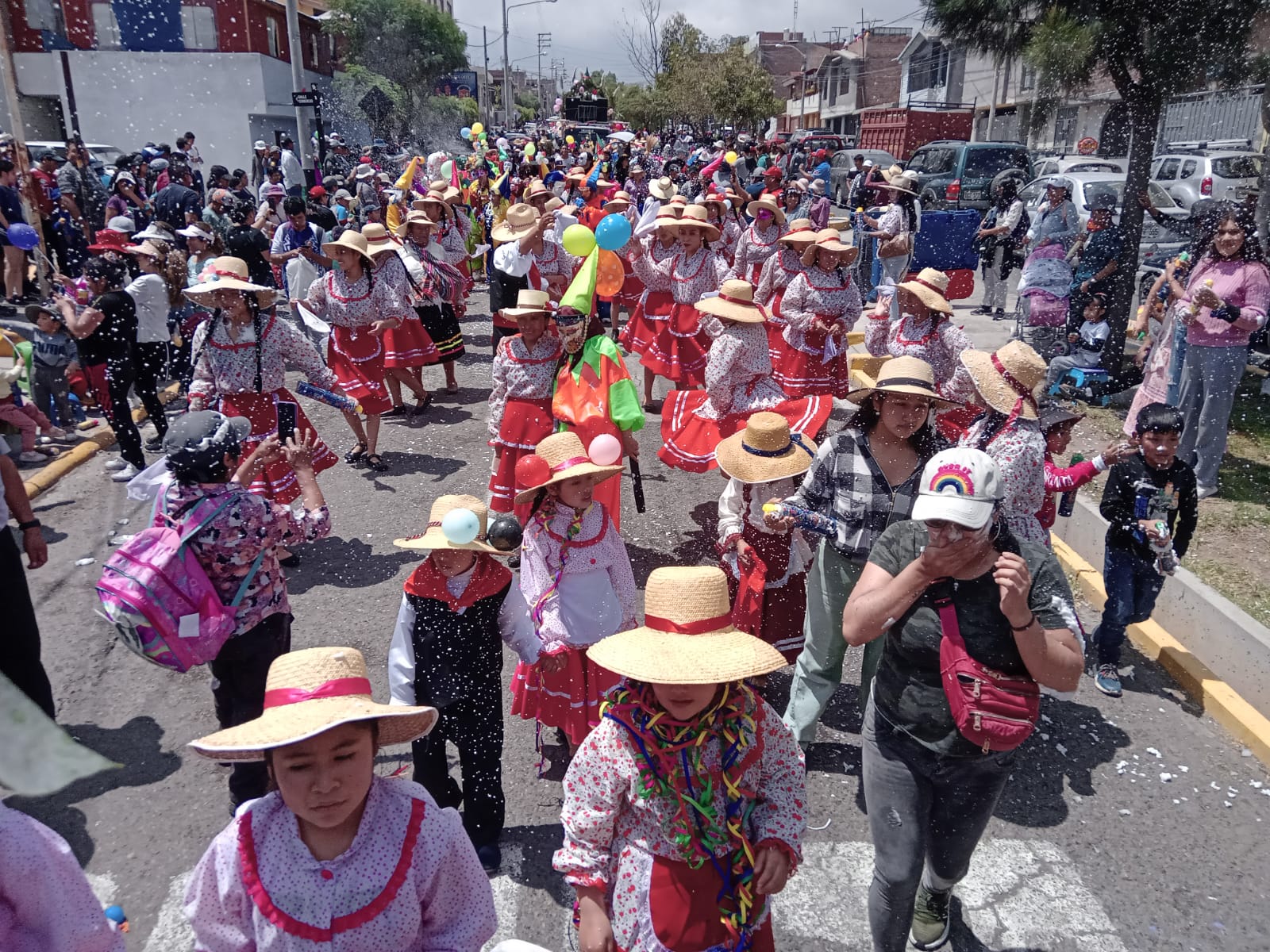 Festejo por carnavales volvió con gran acogida en Arequipa