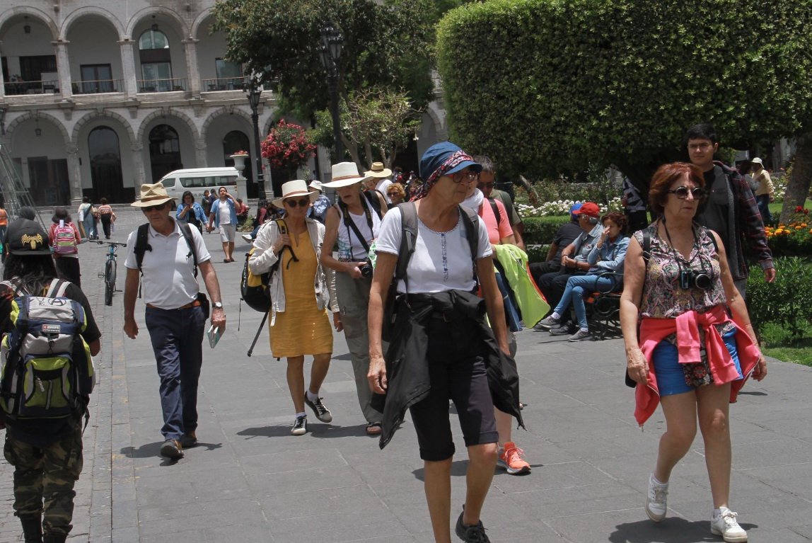 Solo 5 de cada 10 empresas contratarán más trabajadores