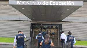 Fiscal realiza diligencias por presuntas irregularidades en el Minedu