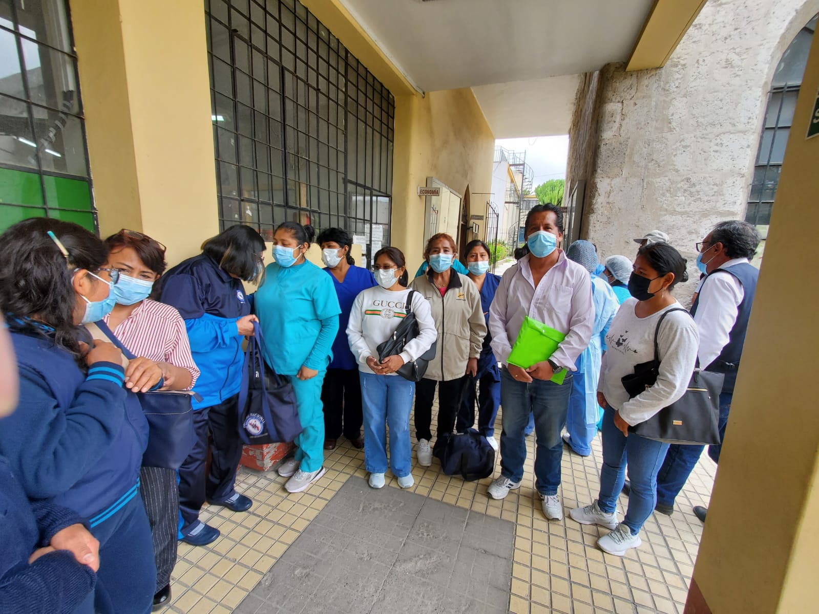 Trabajadores reasignados del Goyeneche no reciben beneficios