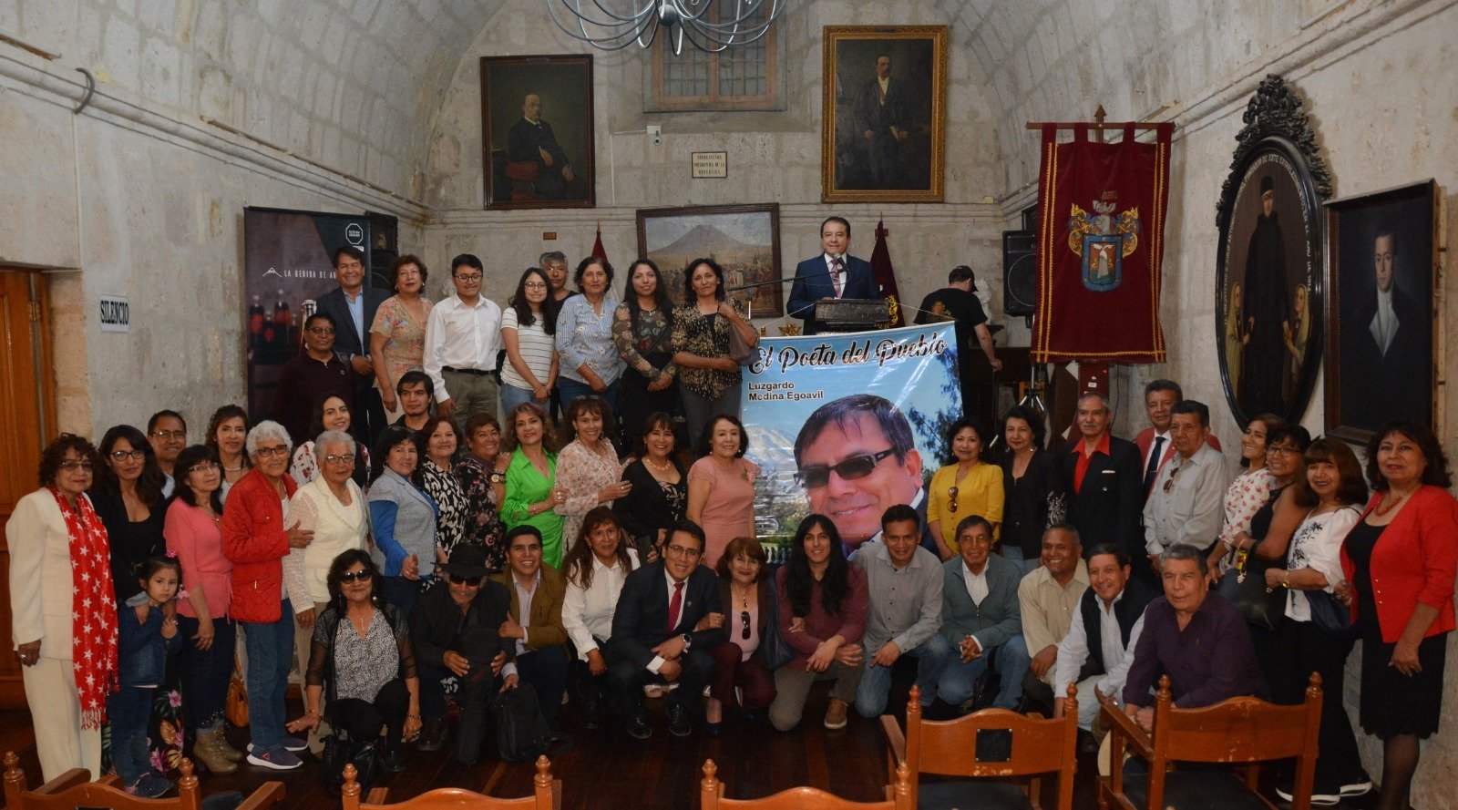 Rinden homenaje a poeta Luzgardo Medina Egoavil