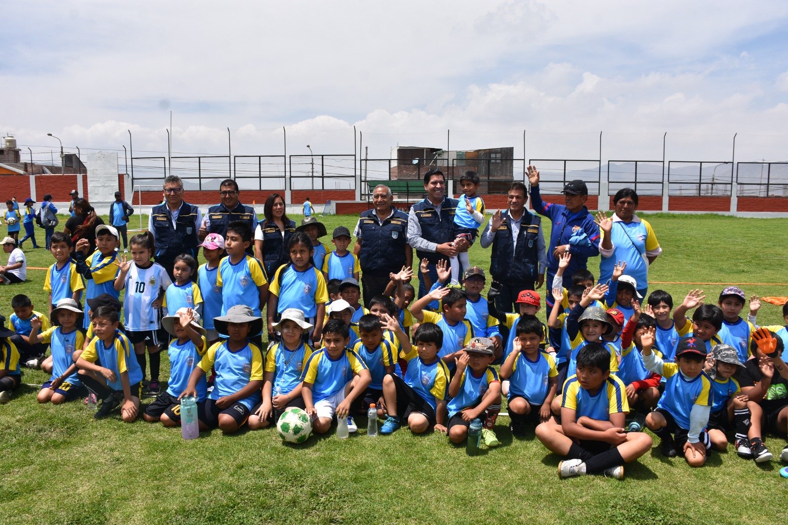 En diez escenarios deportivos dictaron vacaciones útiles