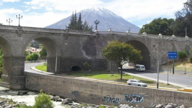 El deber de trabajar por Arequipa