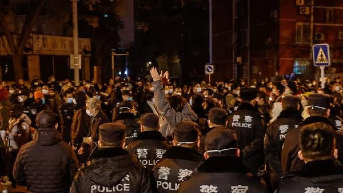 Jubilados protestan en Wuhan y Dalian contra recortes de seguro médico