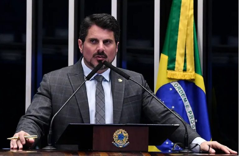 Senador acusa a Bolsonaro de Intento de golpe de Estado