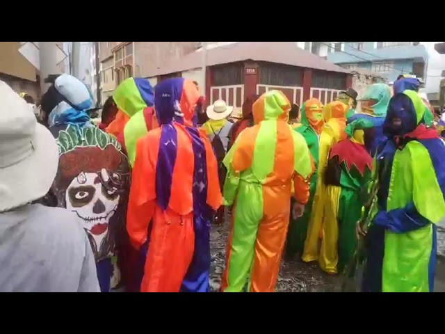 Final de pasacalle de carnavales en Sachaca.