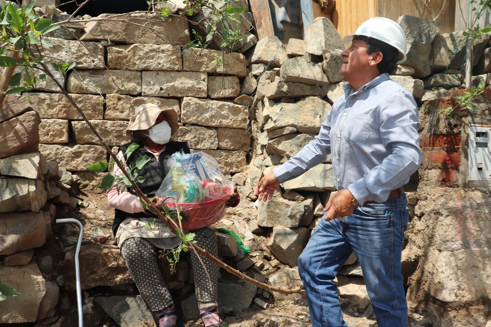 UN TOTAL DE 65 FAMILIAS RECIBIERON AYUDA ANTE LA EMERGENCIA POR LAS FUERTES LLUVIAS