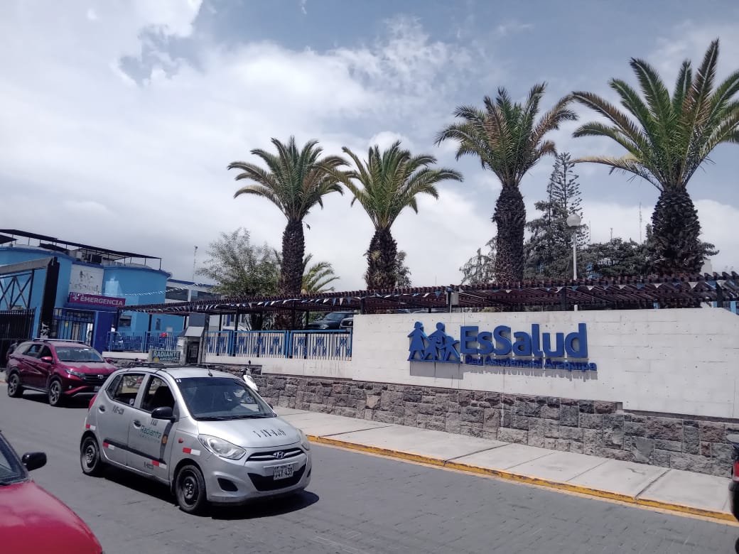 Fiscalía incauta computadoras en EsSalud Arequipa