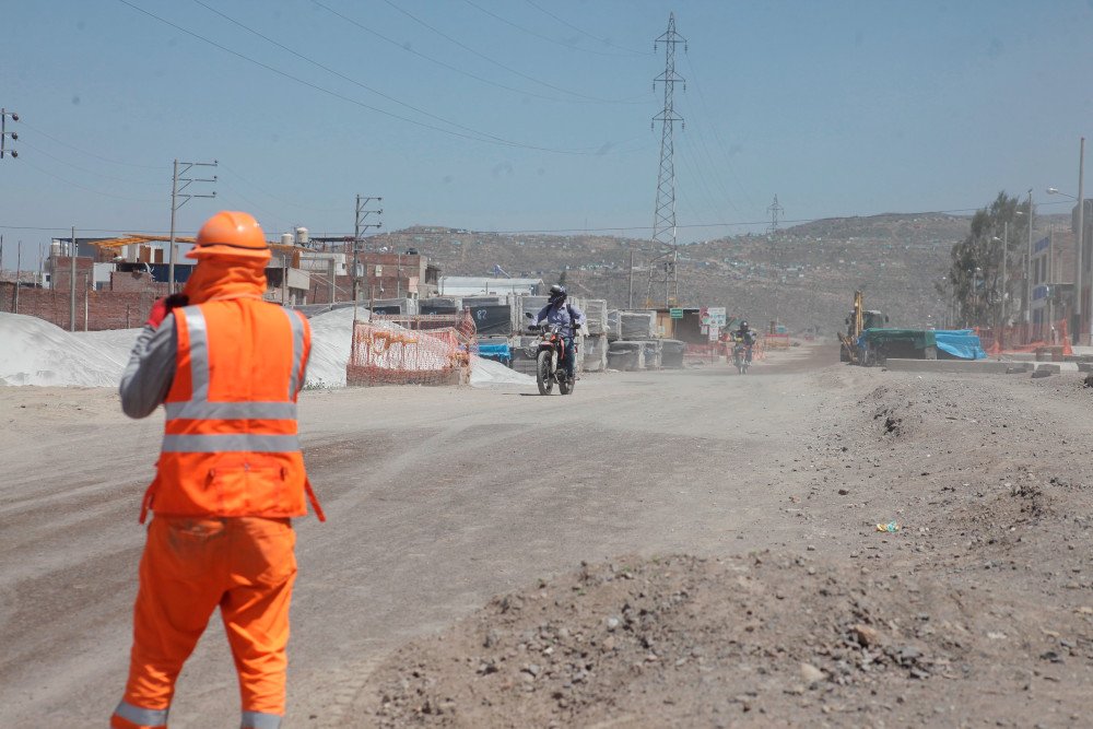 Municipalidades que más presupuesto tienen son las que menos gastan