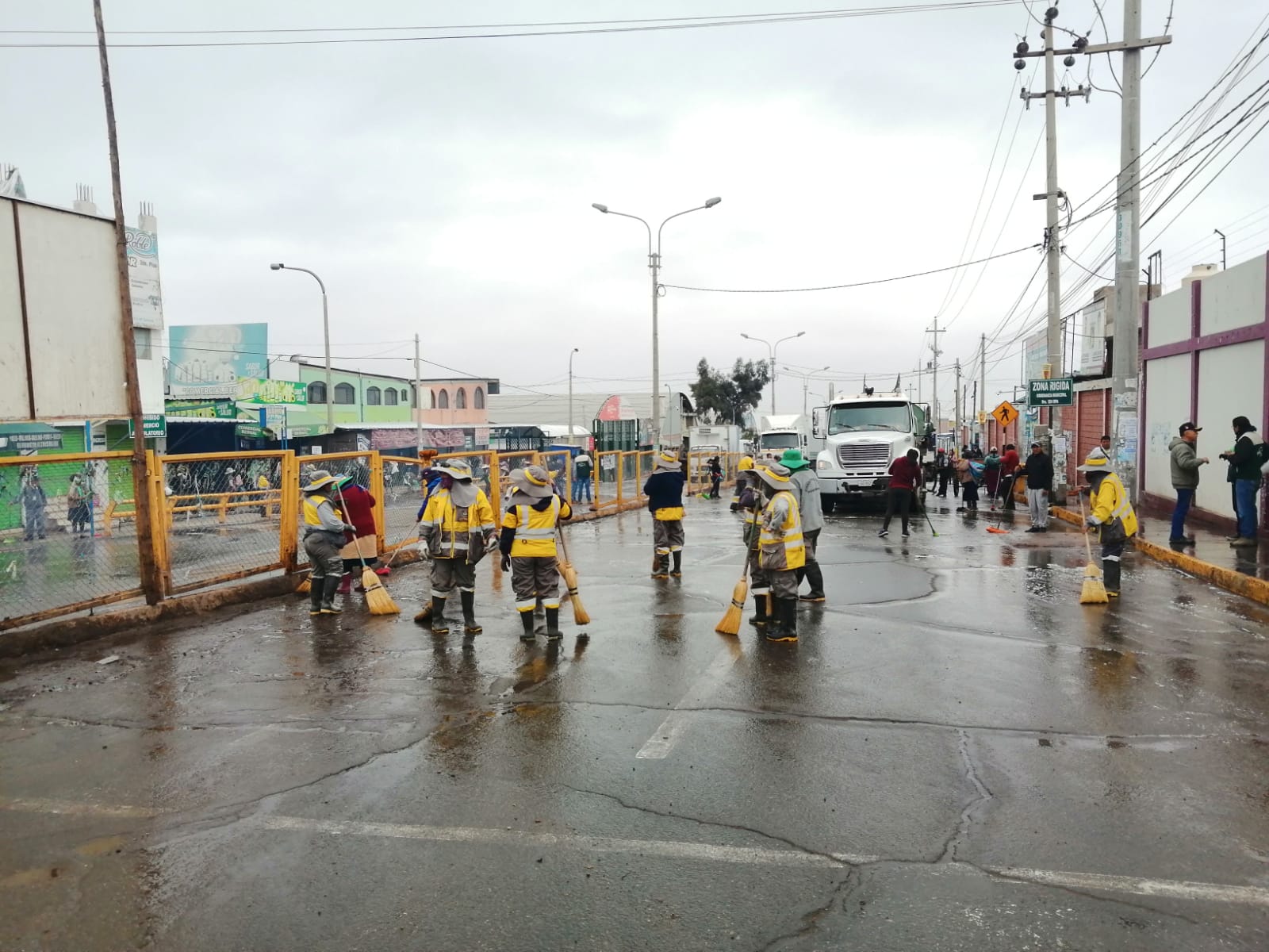 Recogen cerca de 90 toneladas de basura en plataforma de Río Seco