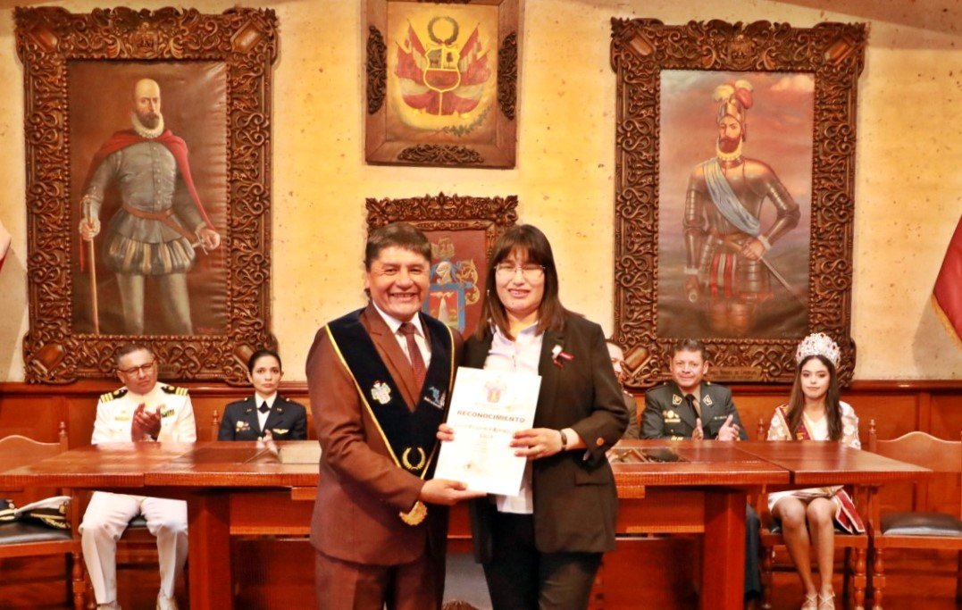 Por el Día de la Mujer distinguen a Rocío Huillca y a Lucy Rodríguez