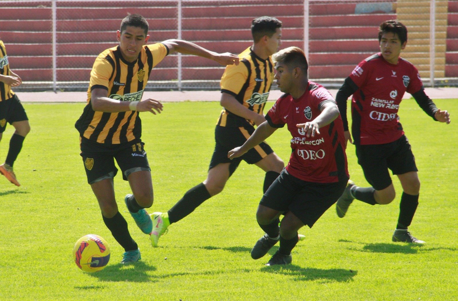 El FBC Aurora arrancó goleando en el Cercado