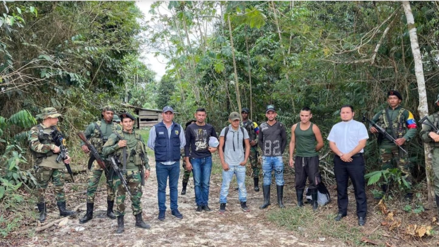 Disidencias de la FARC liberan a cuatro jóvenes venezolanos