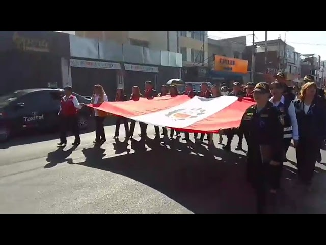 Izamiento de pabellón en Miraflores en honor al día de la Mujer.