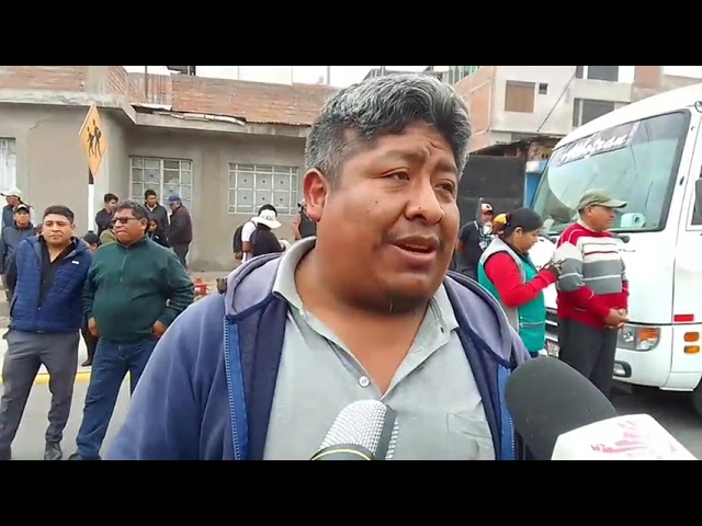 Realizan huelga de transportistas por abuso de concesionarias.