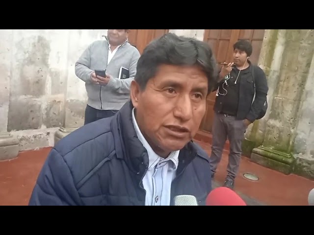 Padres de familia del distrito de Paucarpata piden ruta para el seguro