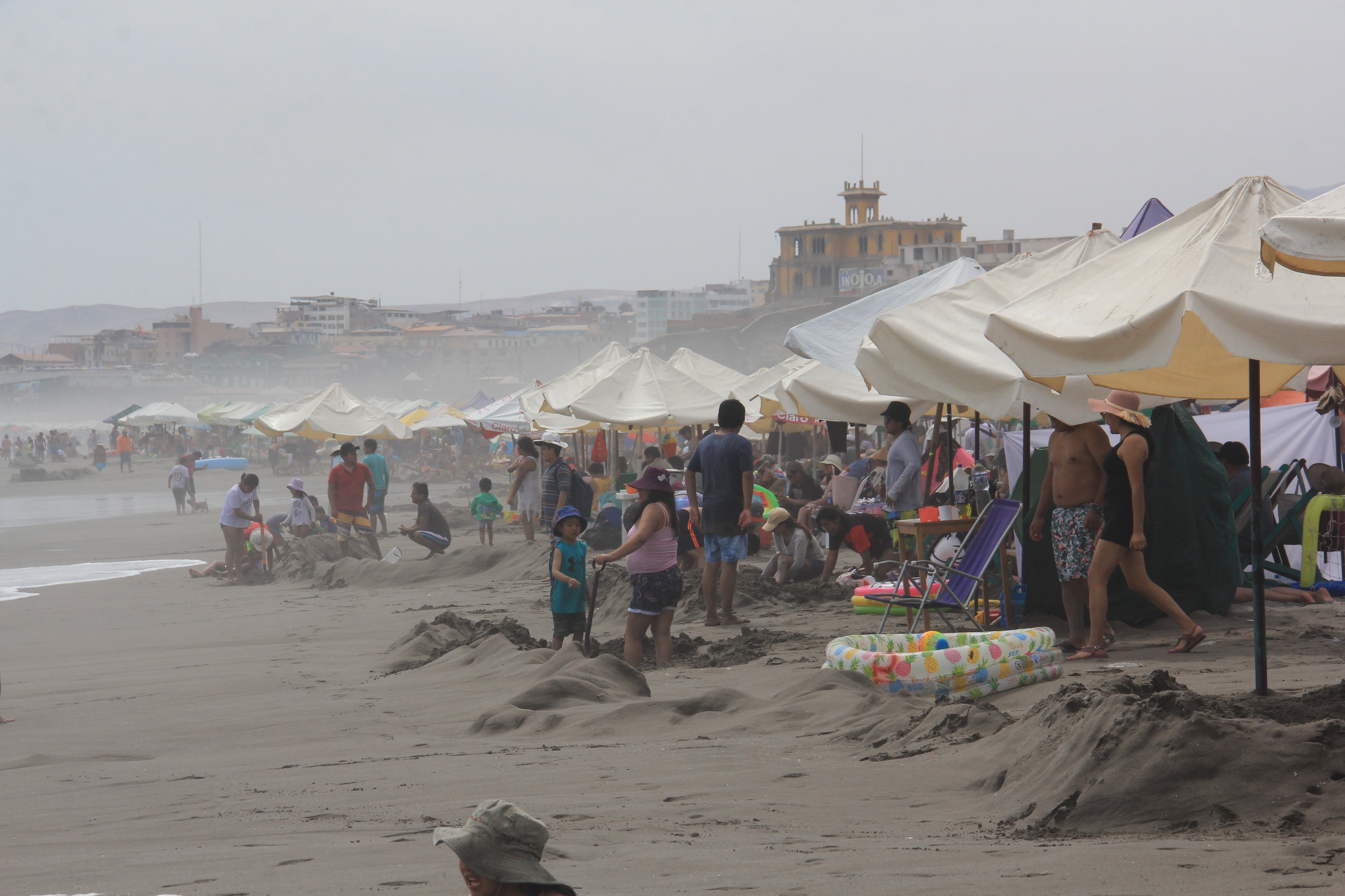 Un centenar de policías de salvataje resguardarán playas en Semana Santa