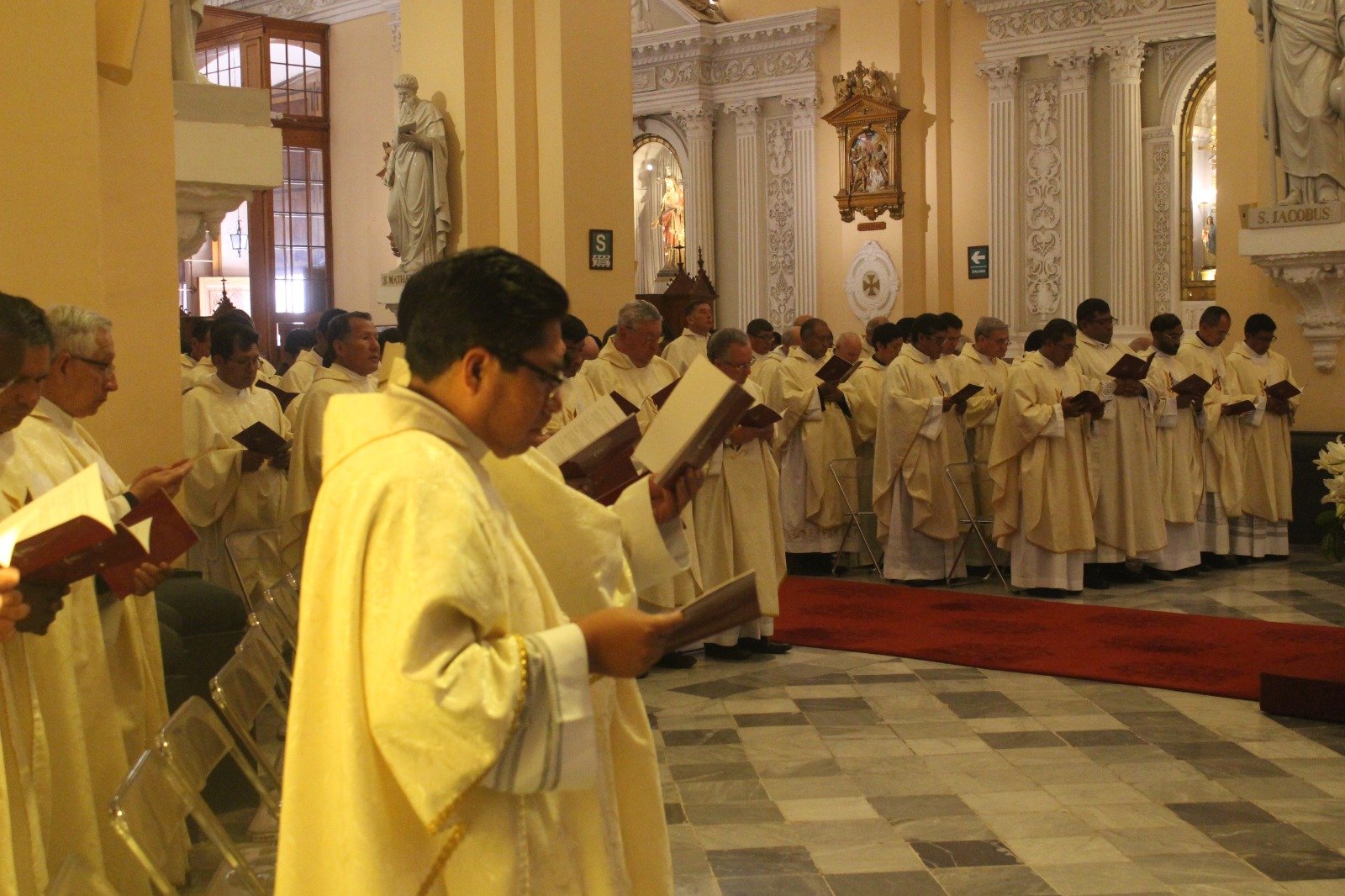 Renovación de promesas sacerdotales en Misa Crismal