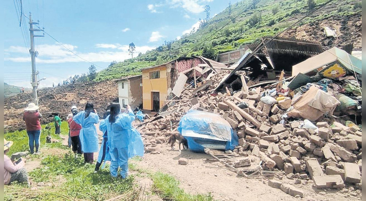 Dos deslizamientos de tierra en Huaral dejan 2 muertos