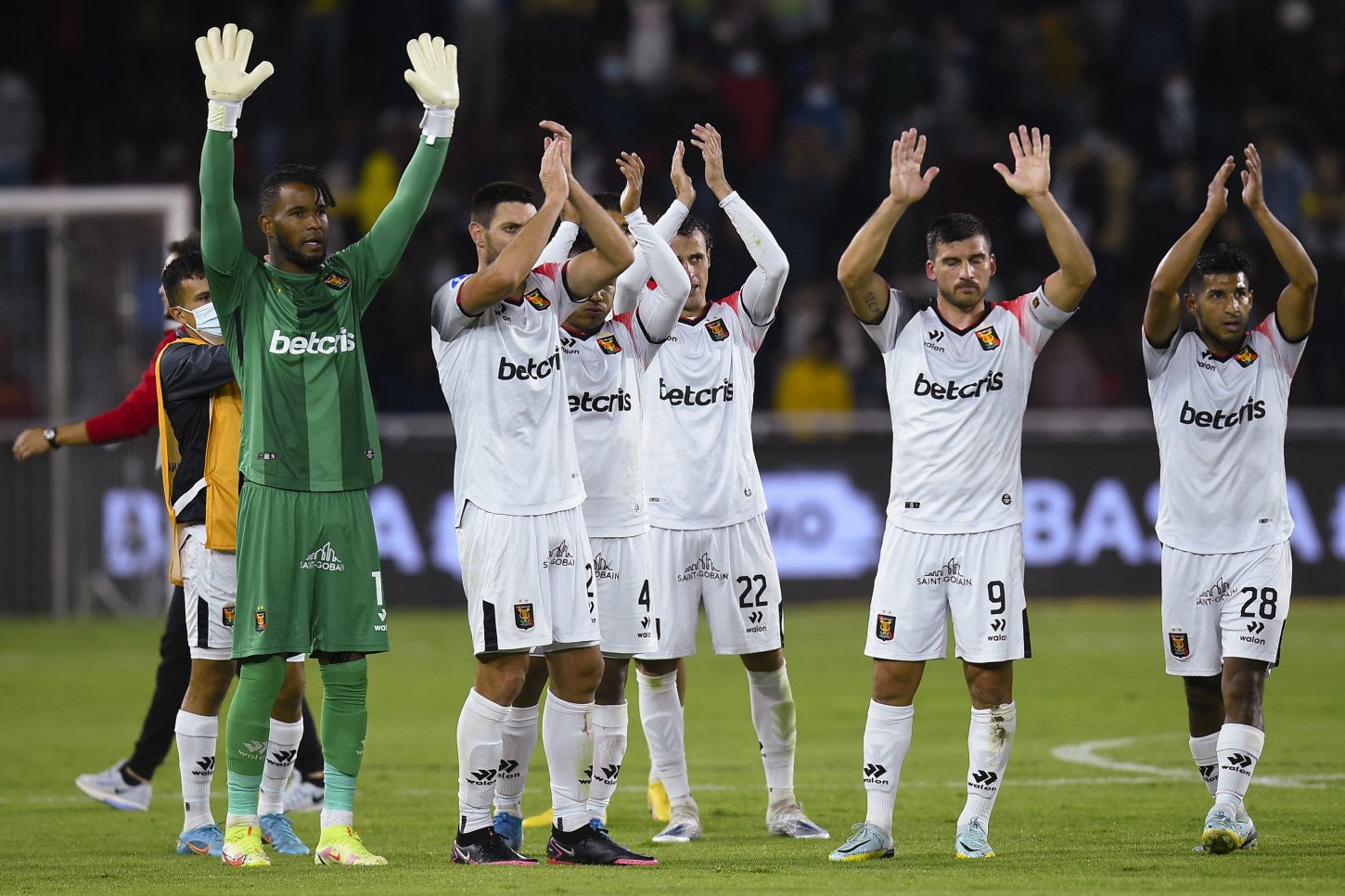 AREQUIPEÑOS ENFRENTAN A OLIMPIA POR LA LIBERTADORES