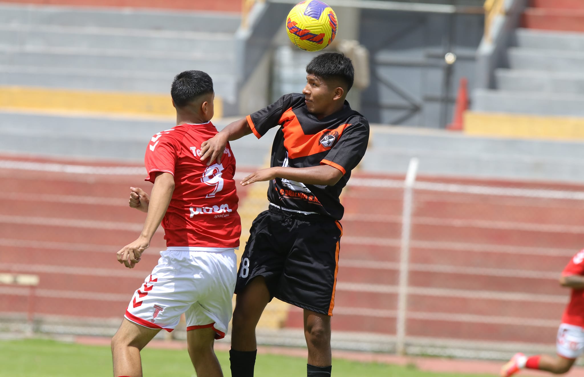 Líderes del Cercado se presentan favoritos en la sexta fecha