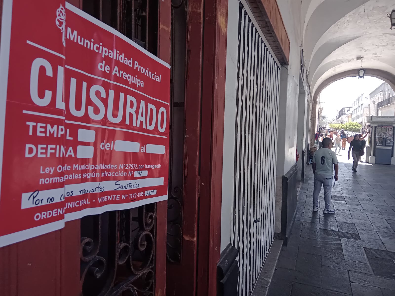 Restaurantes clausurados por desacato A la autoridad en la Plaza de Armas