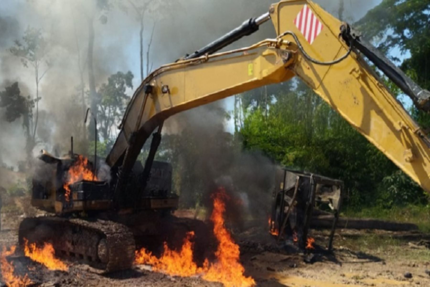 Destruyen maquinaria para minería ilegal por más de S/ 42 millones