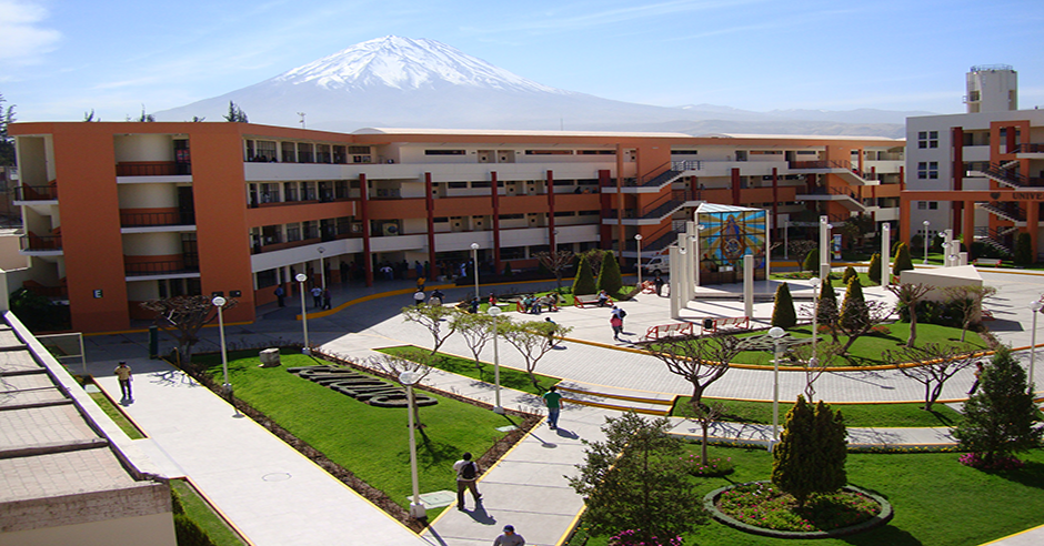 La Universidad Católica de Santa María elige nuevo Rector y equipo de autoridades