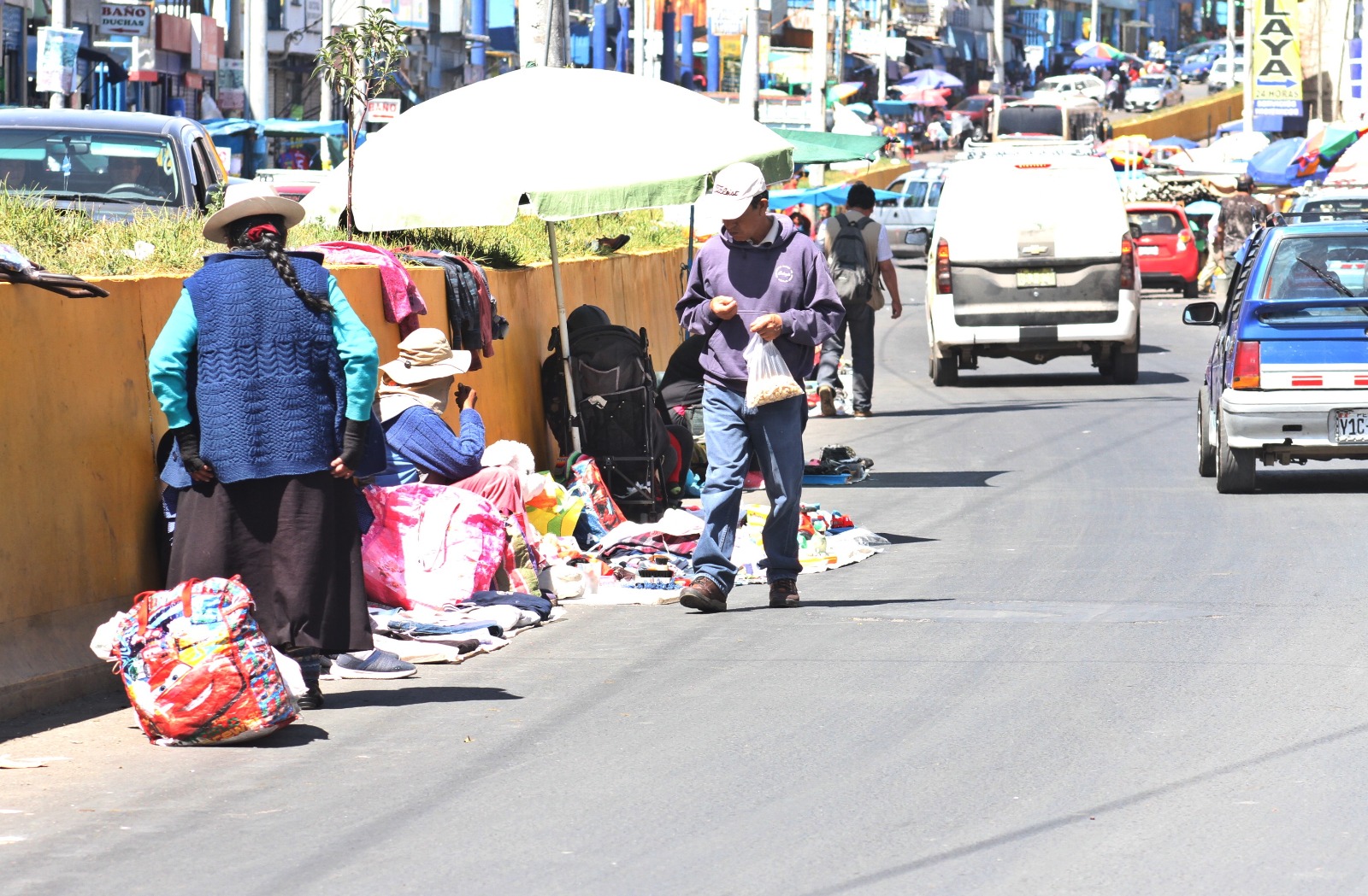 No concluyen obras en Vidaurrázaga y ambulantes ya la invadieron