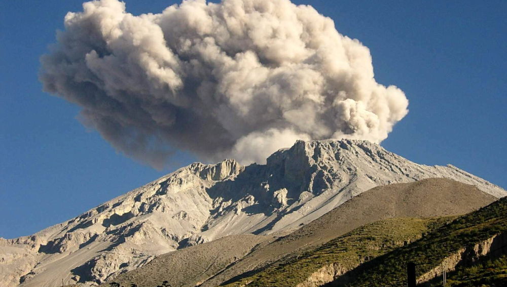 Sabancaya es el volcán más activo del Perú y cumple 7 años de erupción