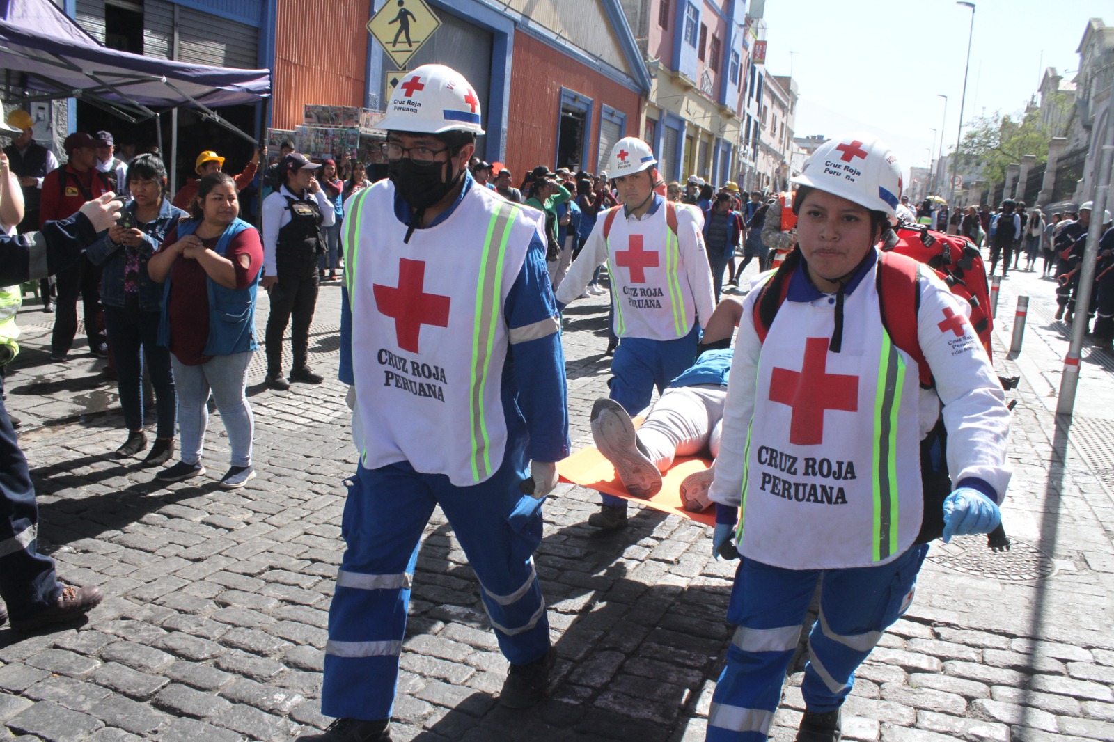 Población arequipeña participó en simulacro de sismos