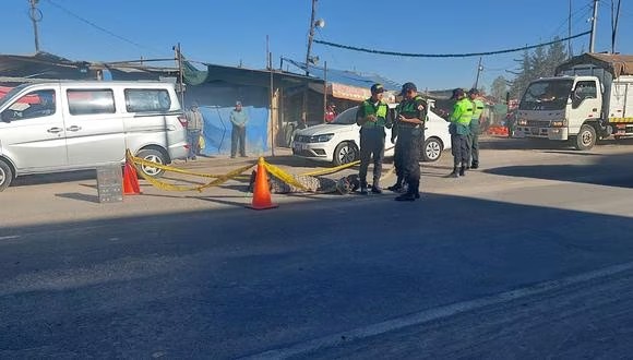 Motociclista fallece luego de ser arrollado en vía de Evitamiento