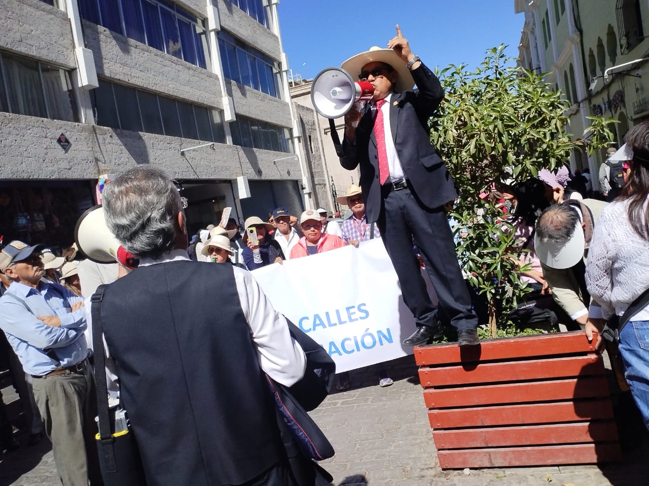 Docentes de la Unsa plantean acatar una huelga indefinida de no atenderse sus pedidos