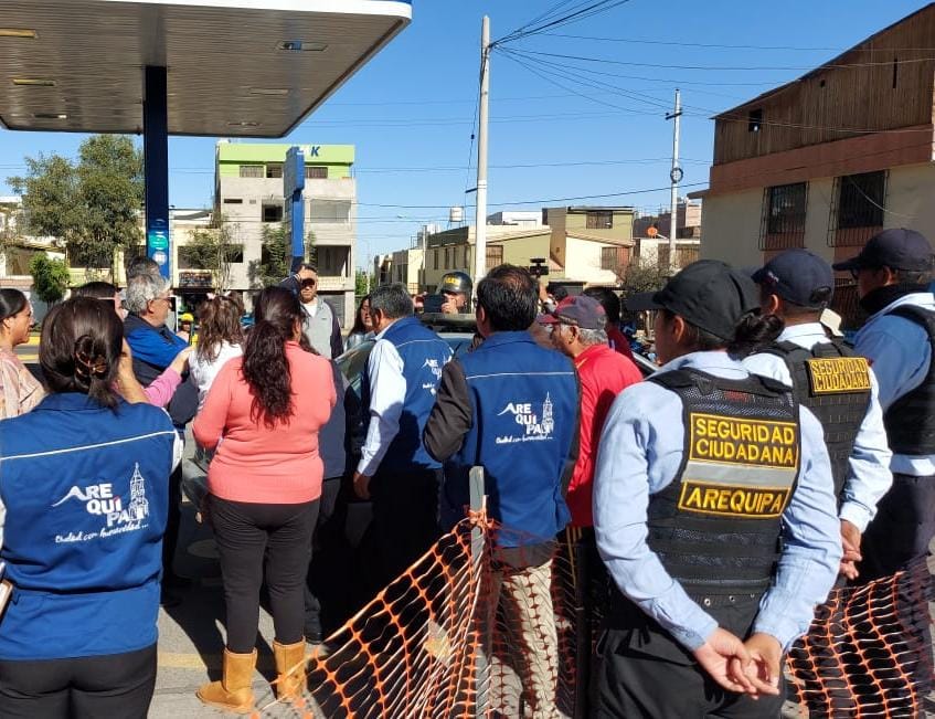 Retiran rejas “antidelincuencia” de la urbanización Pablo VI