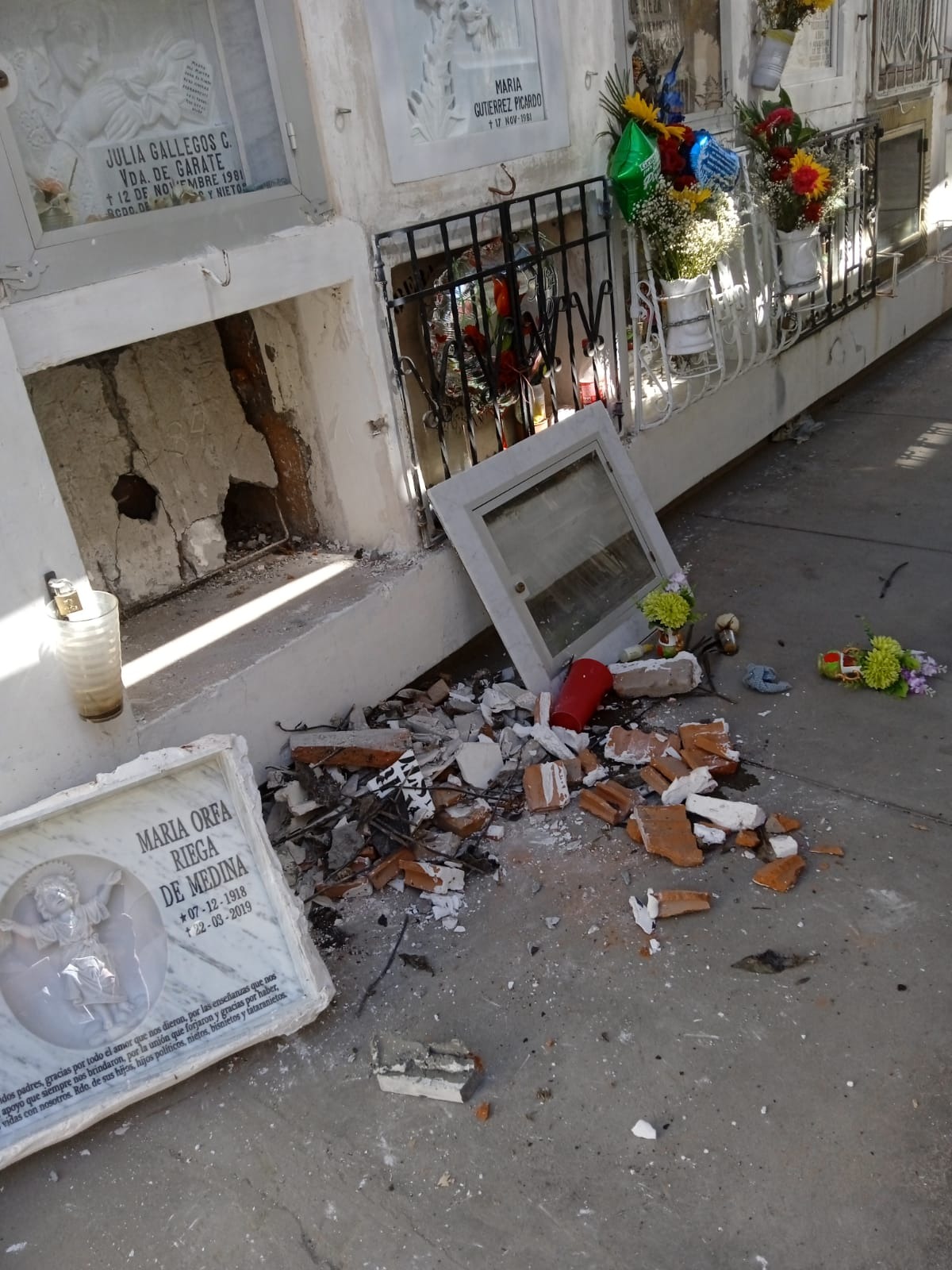 Profanación de tumbas en el Cementerio La Apacheta