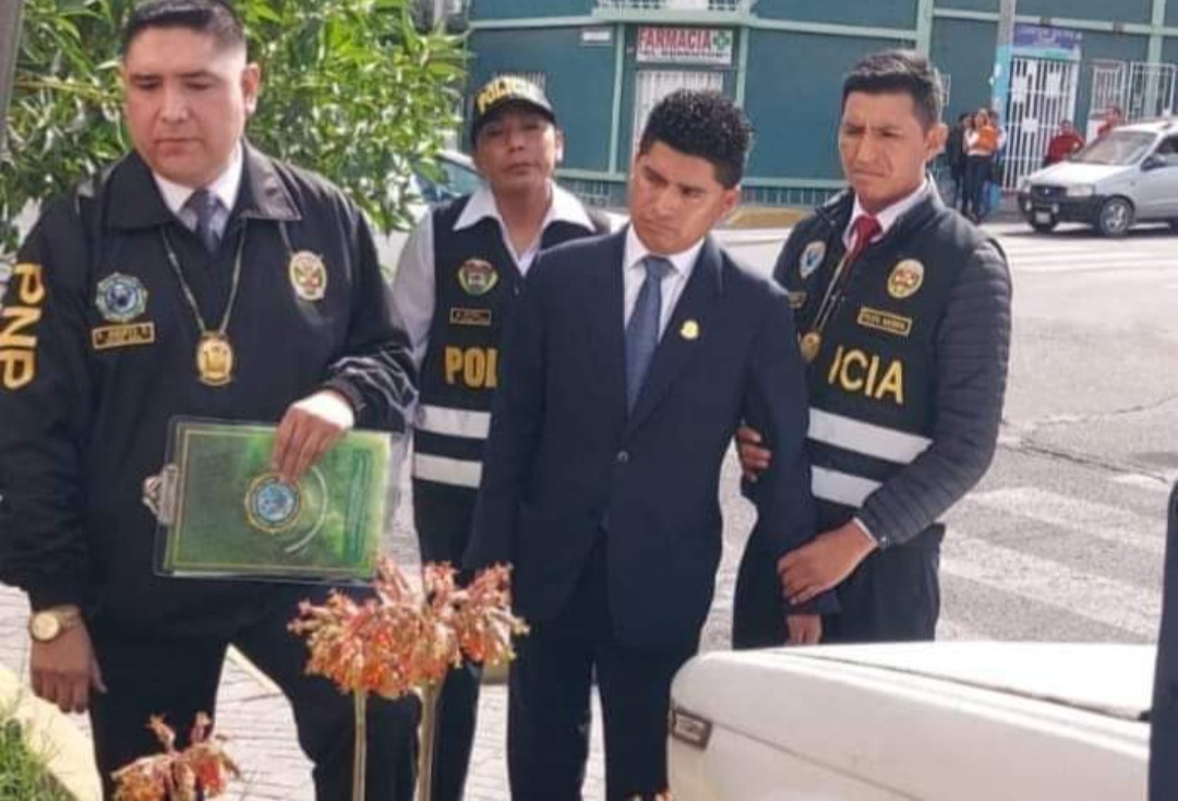 Detienen a subprefecto de Mariano Melgar por presuntamente pedir coima