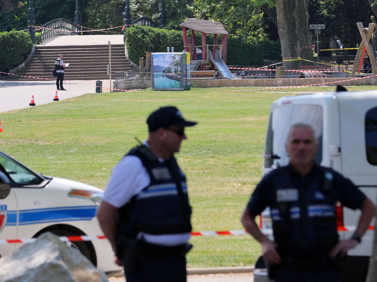 Varios heridos, incluidos niños por un ataque en parque francés