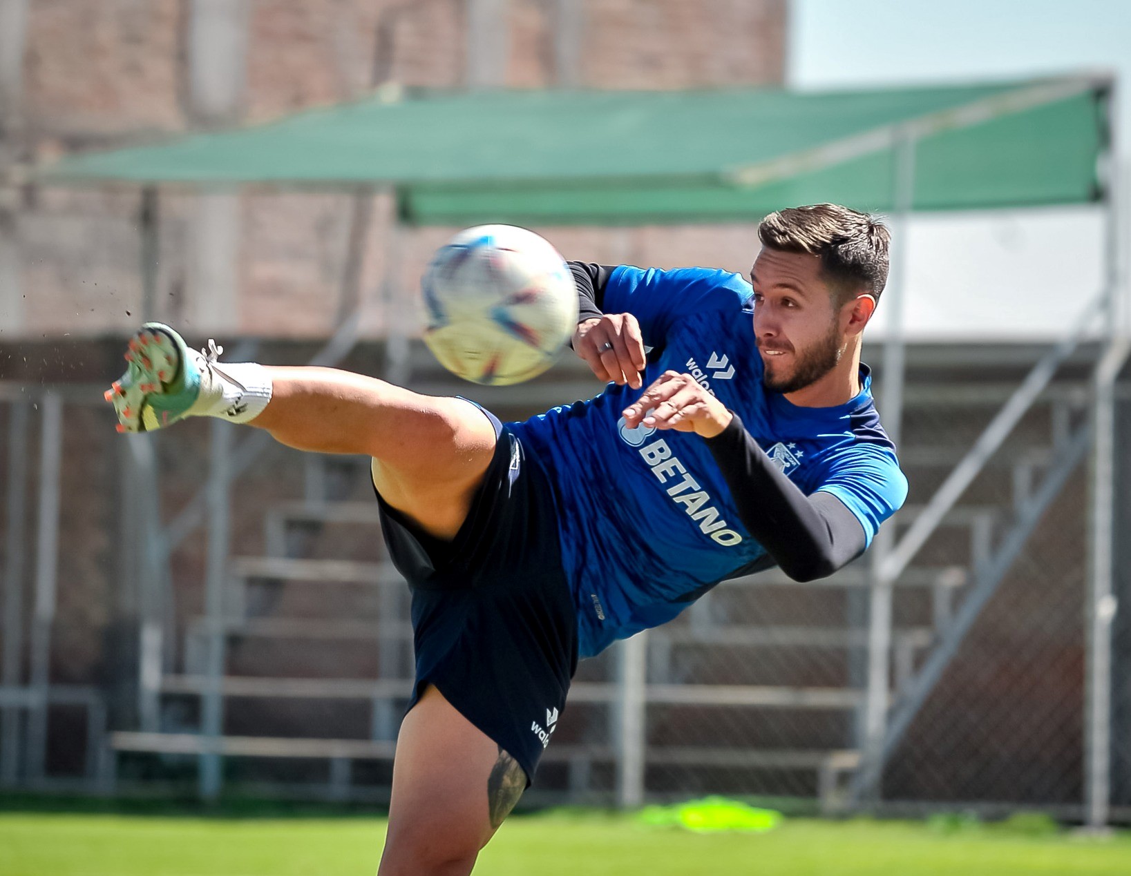 Melgar listo para sumar de a tres