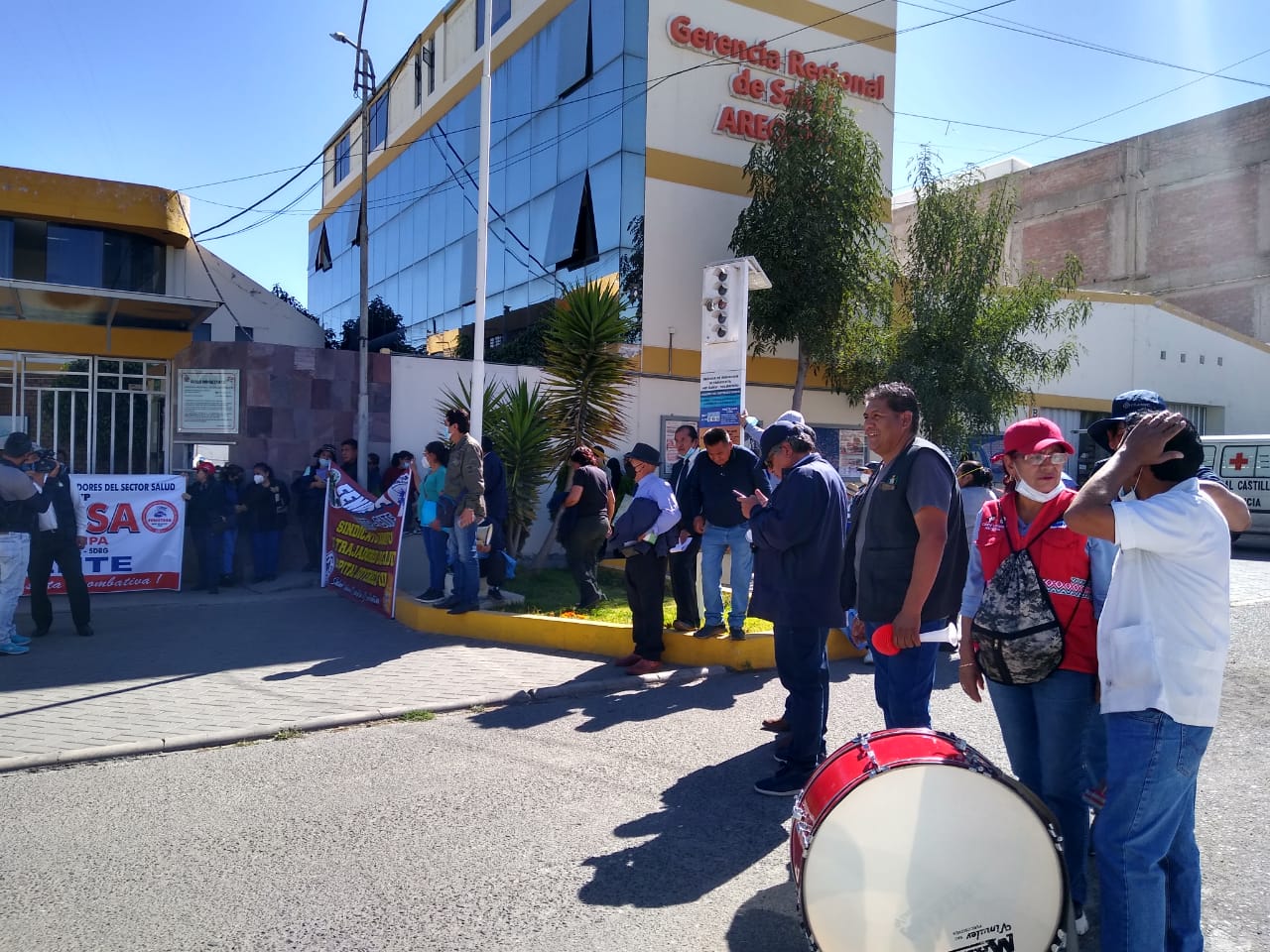 Sindicato de trabajadores de Salud acata paralización de 48 horas