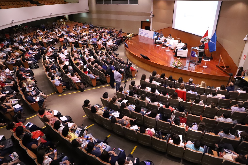 Ministra de Educación inauguró el XIII Congreso Internacional  Encinas