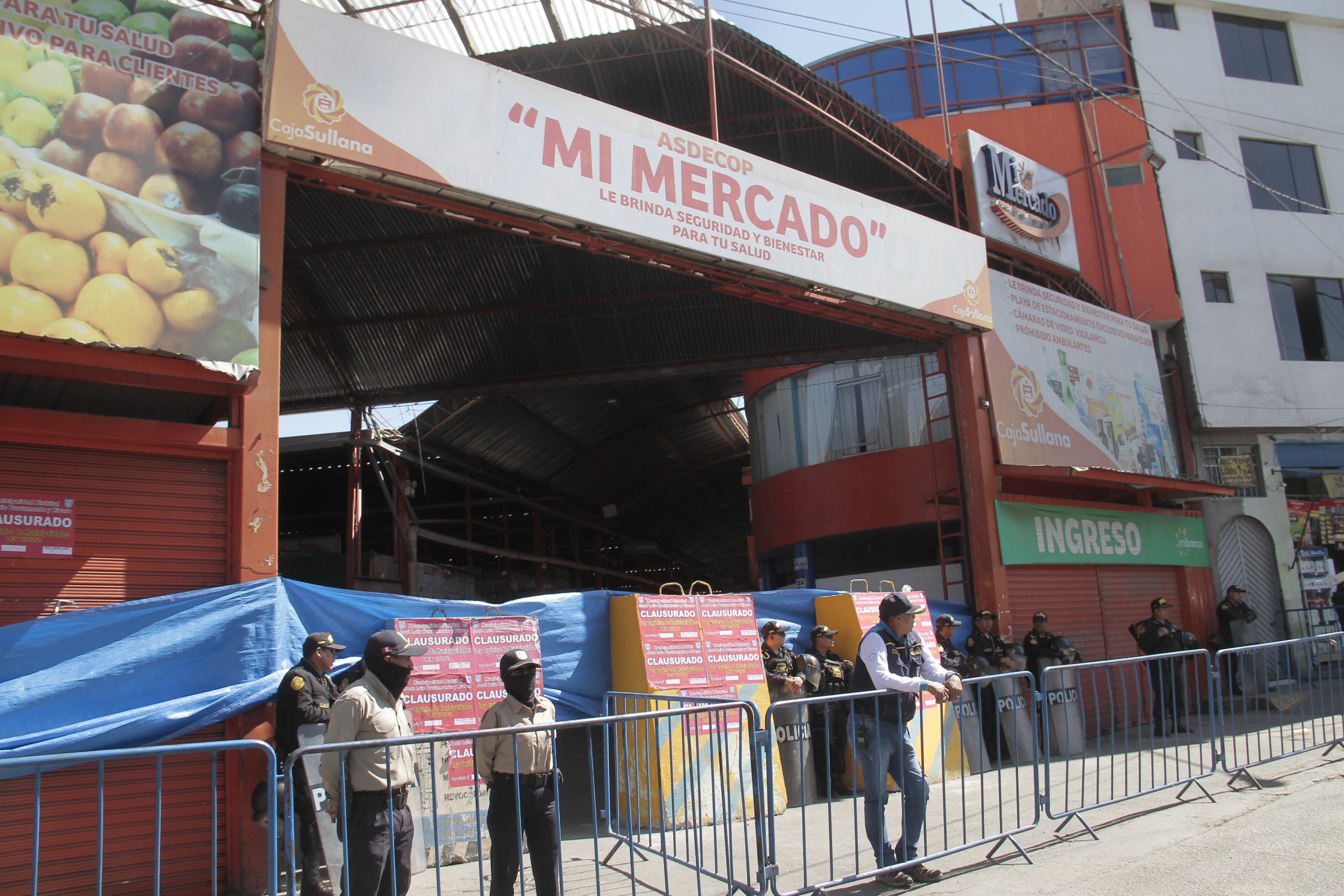 Piden diálogo para solucionar clausura de los mercados