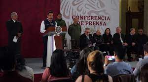 El exgobernador de Hidalgo, Omar Fayad Meneses, reapareció en el evento de Mexicolectivo y reiteró las razones por las cuales renunció a su militancia